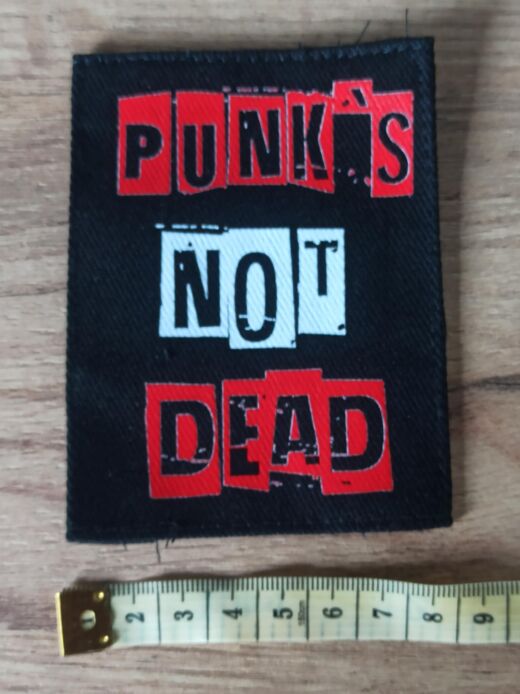 NASZYWKA PUNK`S NOT DEAD