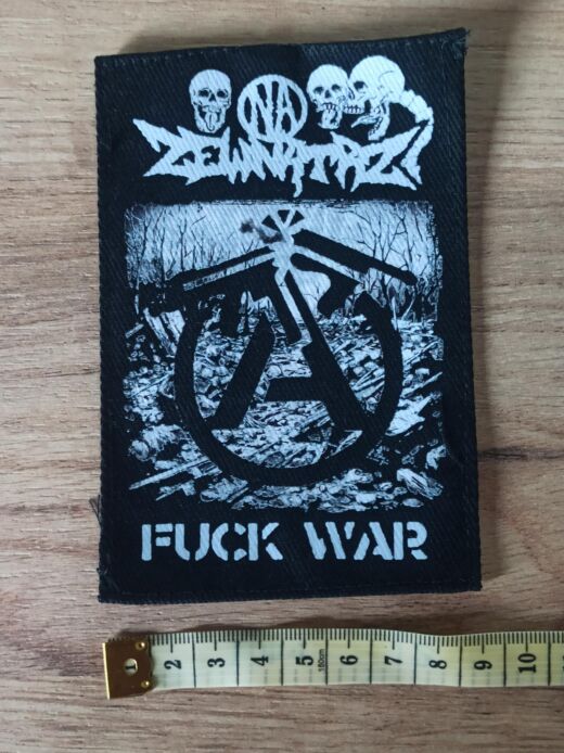 NASZYWKA NA ZEWNĄTRZ FUCK WAR